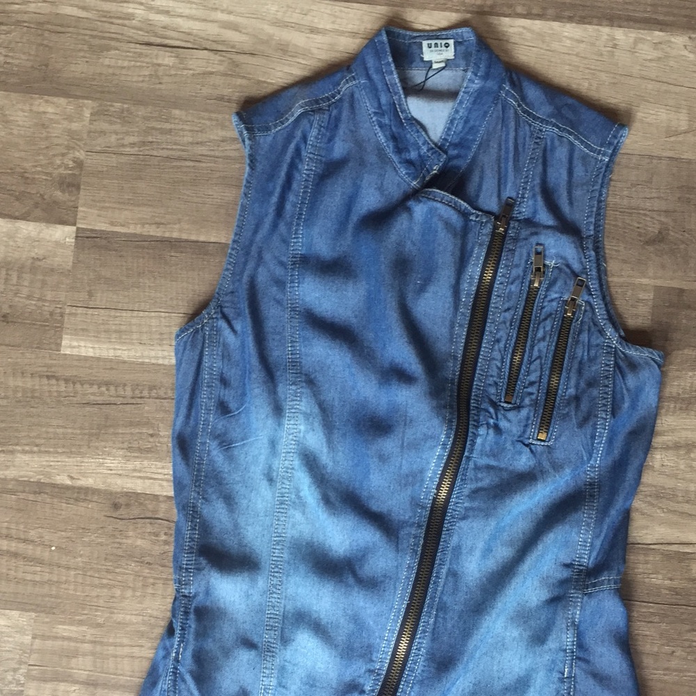 Zippered Denim Vest - Picture 6 of 6